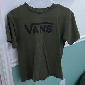 green vans t-shirt💚